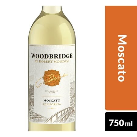 Woodbridge by Robert Mondavi Moscato, White Wine, 750 mL Bottle